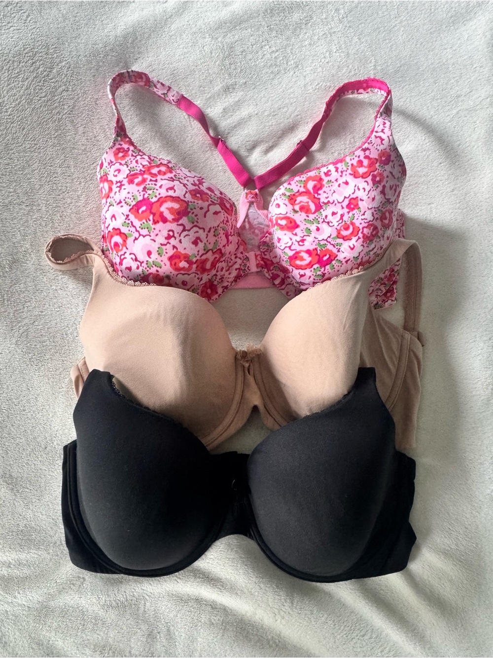 Victoria's Secret 3-Pack T-Shirt Bras size 36DD